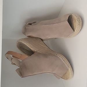 Seychelles tan wedges